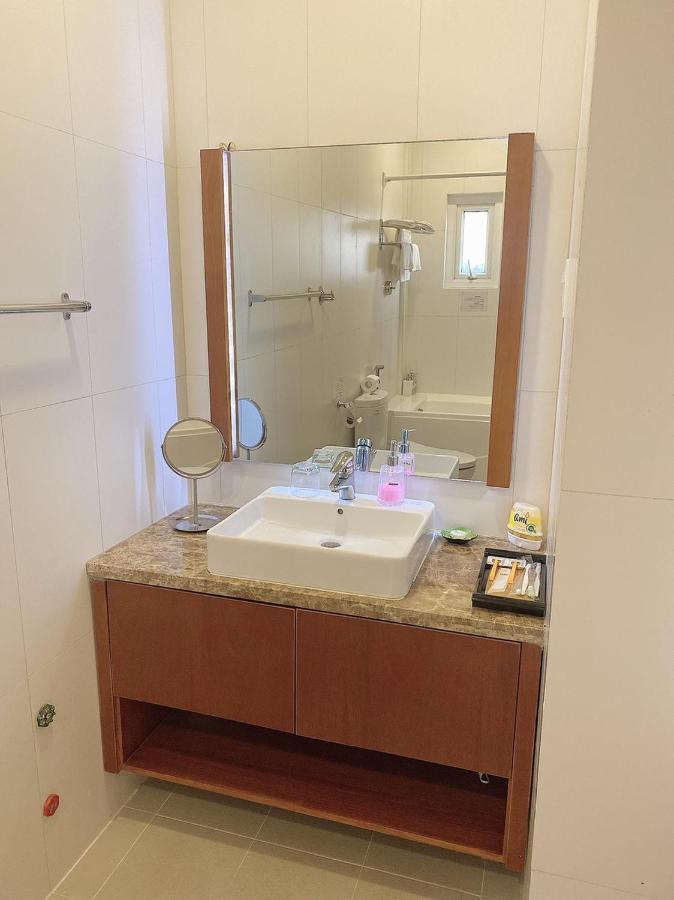 Pham Van Sakura Hotel Thuan An Zewnętrze zdjęcie